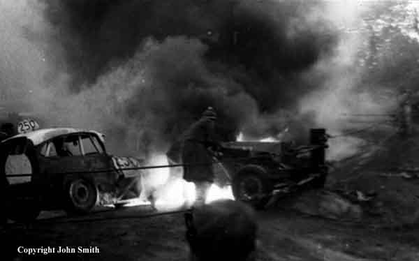 Fire1.JPG (13137 bytes)