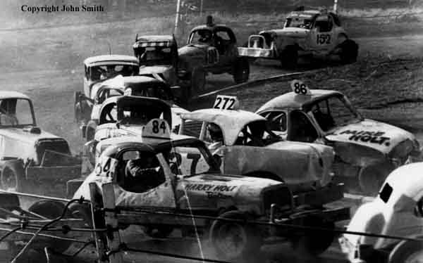 Holts.JPG (25510 bytes)