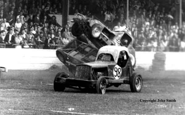 Smithy2.JPG (22643 bytes)