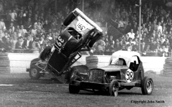 Smithy3.JPG (22264 bytes)